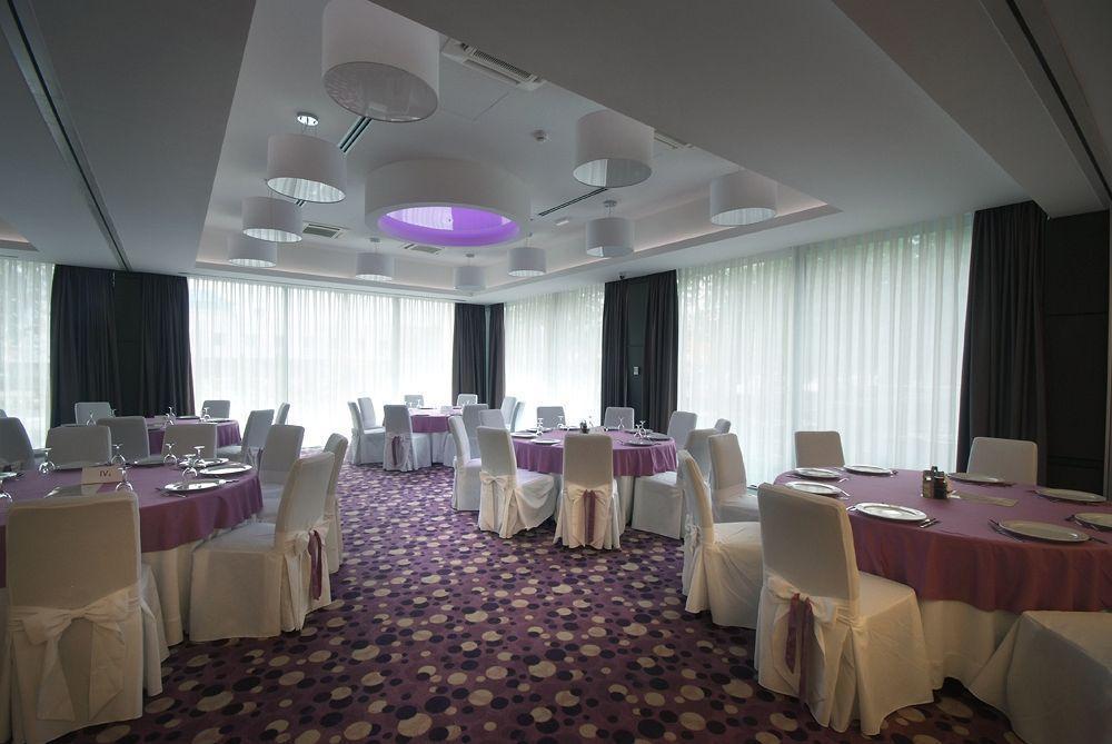 Hotel Park Doboj Buitenkant foto