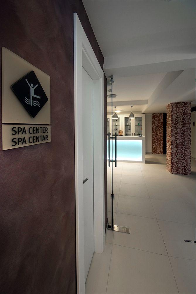Hotel Park Doboj Buitenkant foto